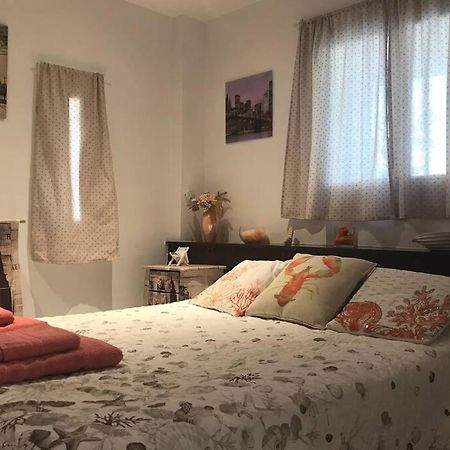 Apartamento En La Playa De Calafell. Barcelona エクステリア 写真